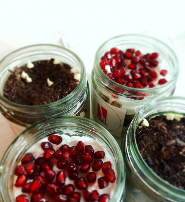 Fresh fruit Cake Jar